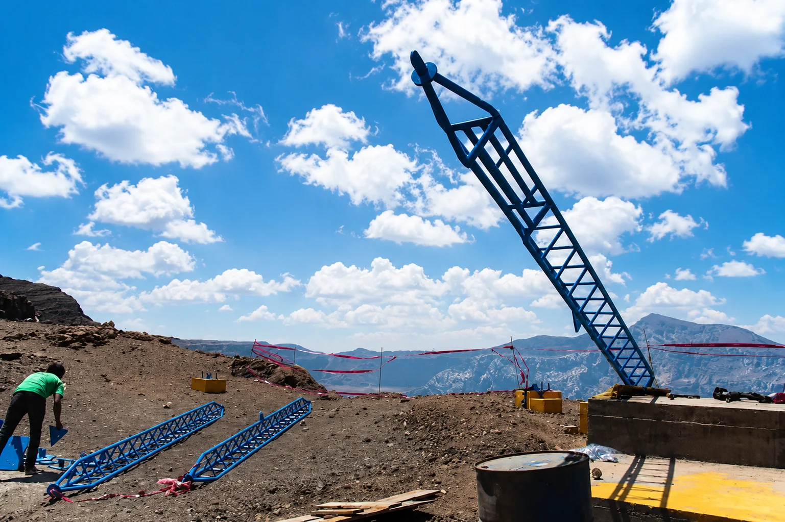 Plataforma de descenso instalada en zona volcánica